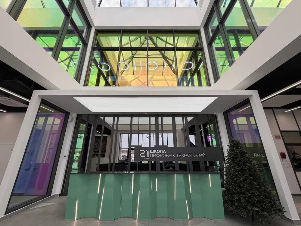 Установка декоративной пленки DIHROM GREEN, г. Ставрополь — тонировка окон плёнкой DIHROM GREEN декоративная пленка в Москве