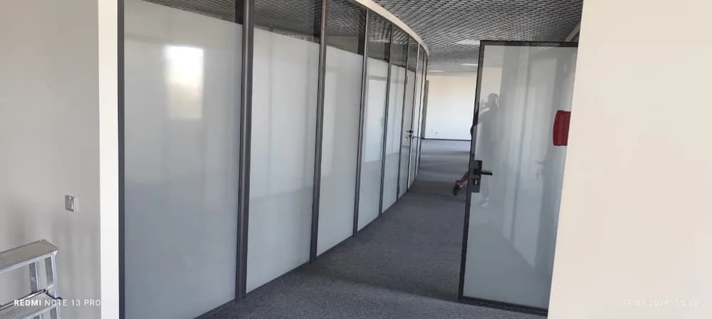 Установка декоративной пленки White Matt, г. Москва, Преображенская площадь, д. 8 — тонировка окон плёнкой White Matt декоративная пленка в Москве